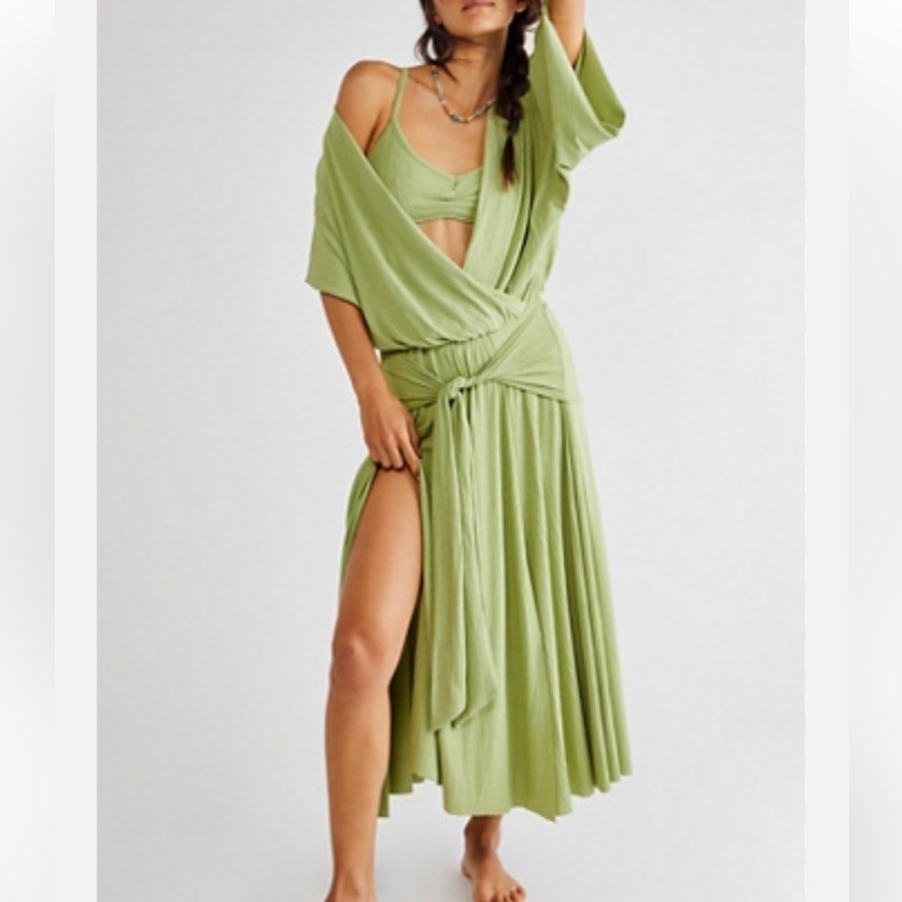 🔥Free People,FP Beach,Kauai black wrap, Gorgeous oversized Dress,Size Med. - Picture 7 of 14
